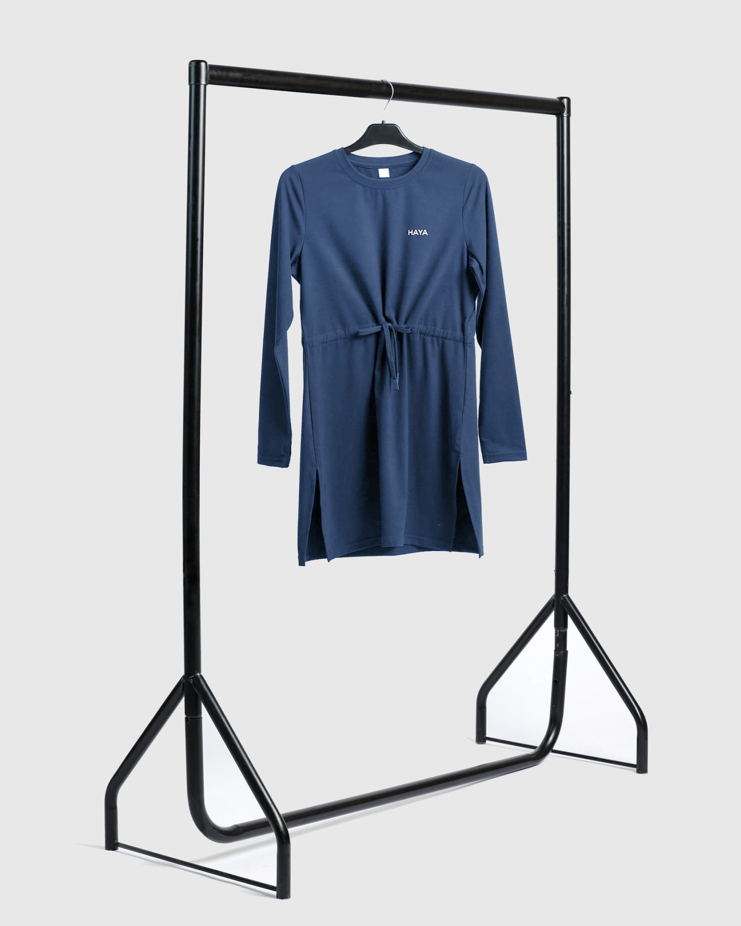 Modest Active Top - Navy