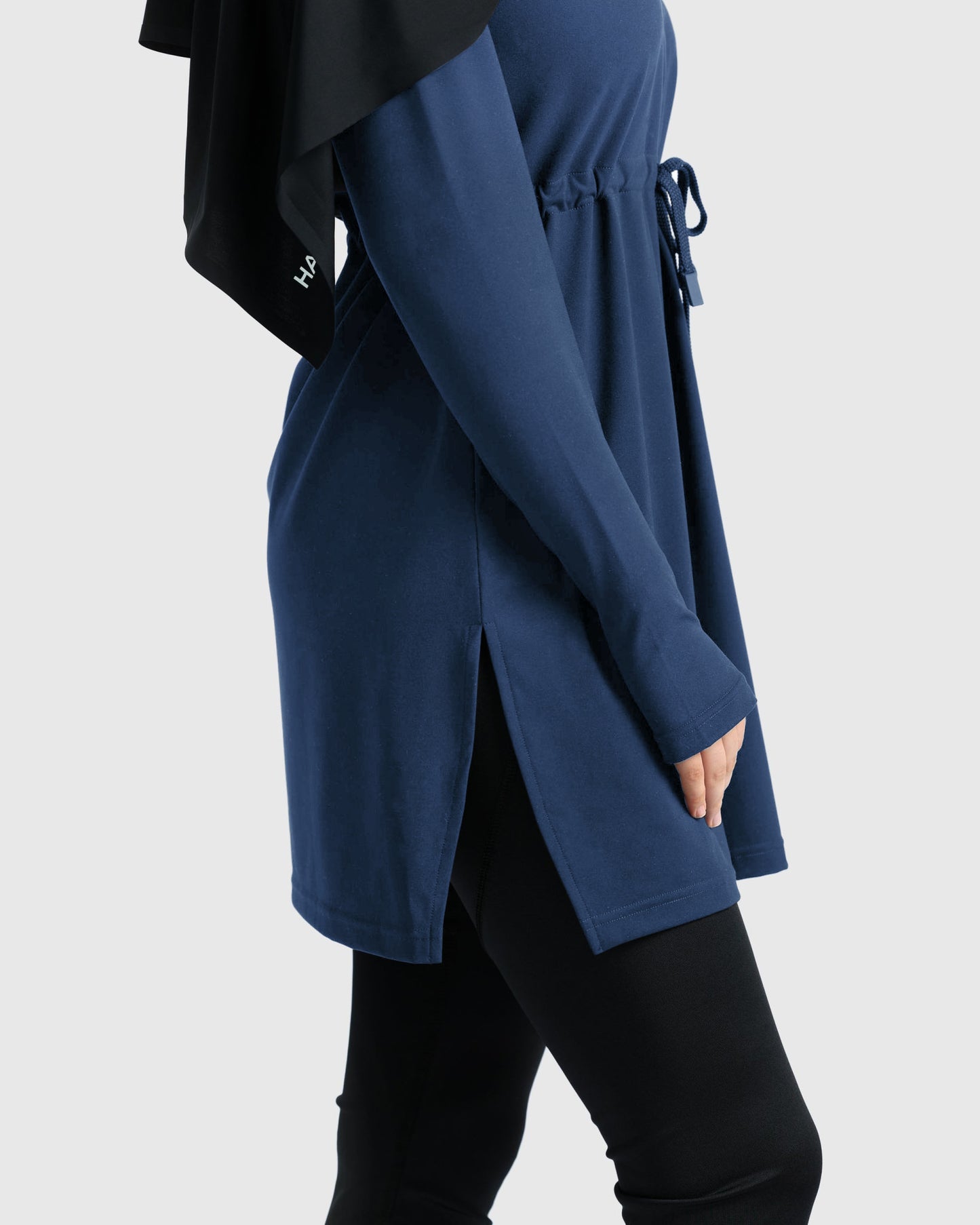 Modest Active Top - Navy